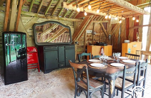 Montenay Cottage | Yurt for 2 Adults & 2 Kids in Serene Nature, Shared Kitchen & Extensive Amenities