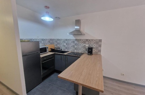 Aillant-sur-Tholon Apartment | Zéline