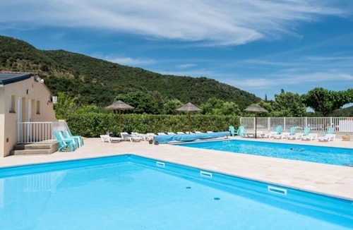 Arles-sur-Tech House | ZEcamping 3 étoiles piscine chauffée mobil-home TV clim 27m2