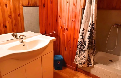 Saint-Honore-les-Bains Apartment | ZEcamping 3 étoiles familial avec Piscine et Bar-restaurant