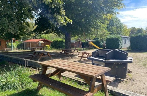 Angicourt House | ZEcamping 2 étoiles chiens acceptés locatif TV clim 20m2 2 pers