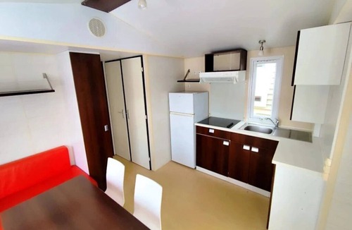 Sauxillanges House | ZEcamping 3 étoiles piscine pet friendly club enfant tente 27m2 4 pers