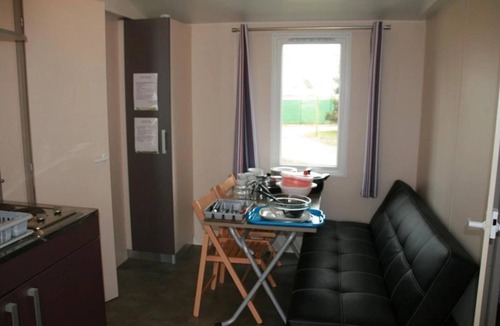 Chateauroux House | ZEcamping 3 étoiles toboggans animations mobil-home TV 28m2 5 pers
