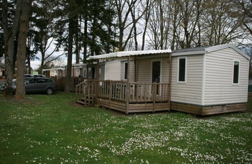 Chateauroux House | ZEcamping 3 étoiles toboggans animations mobil-home TV 28m2 5 pers