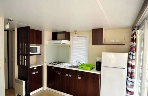 Chateauroux House | ZEcamping 3 étoiles toboggans club enfant mobil-home 31m2 5 pers