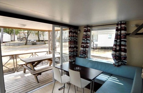 Chateauroux House | ZEcamping 3 étoiles toboggans club enfant mobil-home 31m2 5 pers