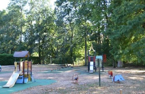 Chateauroux Other | ZEcamping 3 étoiles pet friendly club enfant toboggans