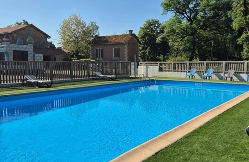 Le Change House | ZEcamping 3 étoiles piscine chauffée locatif BBQ 29m2 4 pers