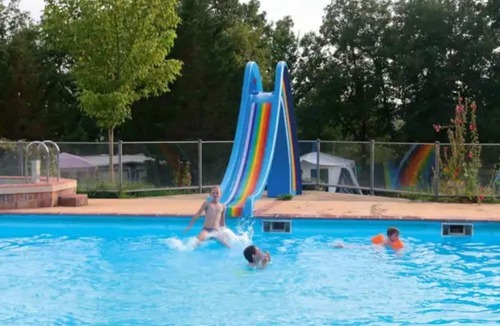 Devillac Ski Chalet | ZEcamping 3 étoiles piscine animaux acceptés locatif BBQ 63m2 5 pers