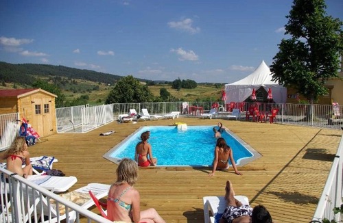 Langogne House | ZEcamping 3 étoiles piscine chauffée pet friendly mobil-home 5 pers