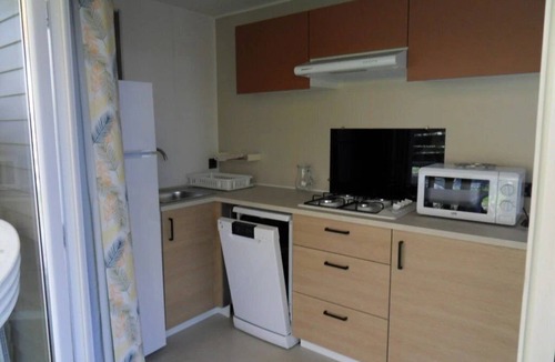 Urt House | ZEcamping 3 étoiles piscine pet friendly mobil-home TV LV clim 29m2