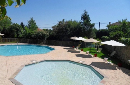 Urt House | ZEcamping 3 étoiles piscine pet friendly mobil-home TV LV clim 29m2