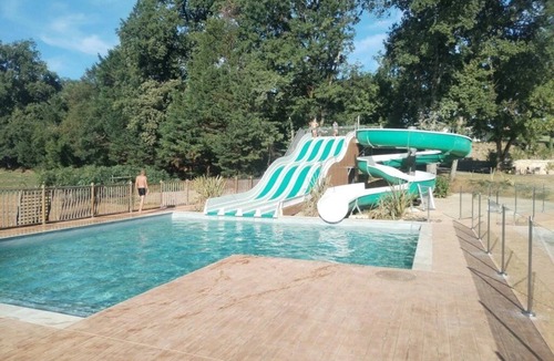 Soturac House | ZEcamping 3* espace aquatique animaux acceptés fitness locatif 14m2