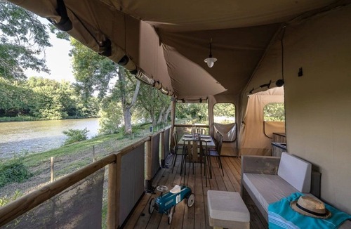 Montpon-Menesterol House | ZEcamping 3* piscine chauffée club enfant tente 34m2 5 pers