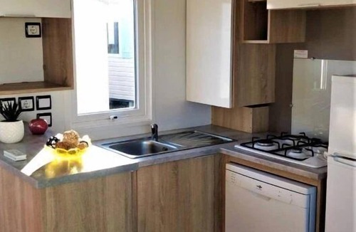 Chateauroux House | ZEcamping 3* parc aquatique chiens acceptés animations mobil-home TV