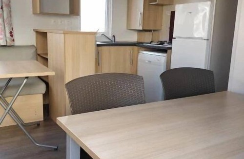 Chateauroux House | ZEcamping 3* parc aquatique chiens acceptés animations mobil-home TV