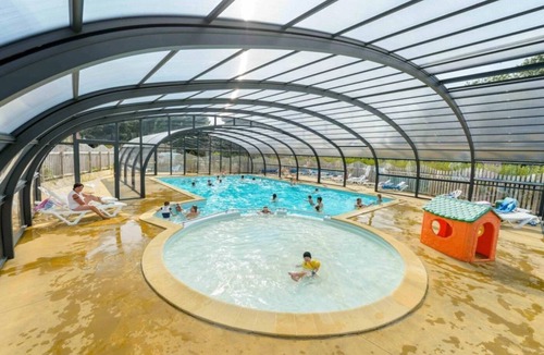Clohars-Carnoet House | ZEcamping 3* piscine couverte mobil-home TV BBQ 26m2 4 pers