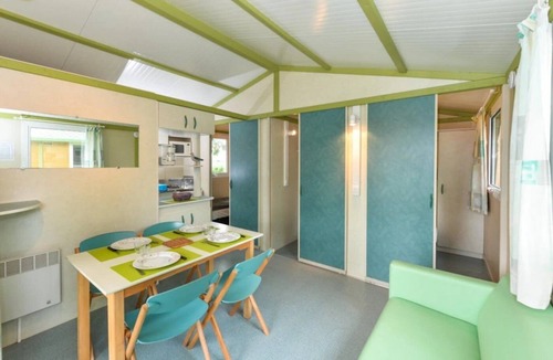 Clohars-Carnoet Ski Chalet | ZEcamping 3* piscine couverte à 3km de la plage dog friendly au calme
