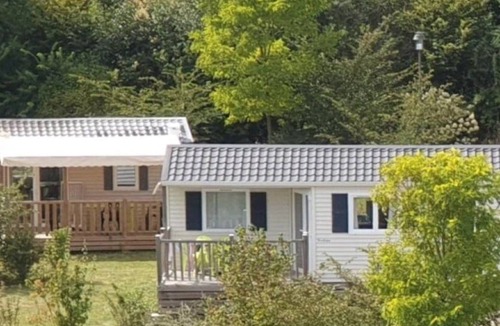 Loudeac House | ZEcamping 3* toboggans cottage TV BBQ 29m2 4 pers