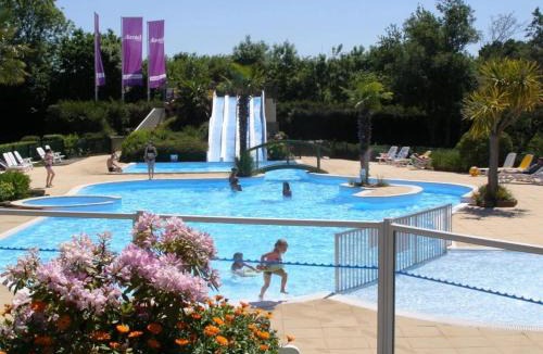 La Haye Other | ZEcamping 4 étoiles familial avec étang de pêche et piscine chauffée