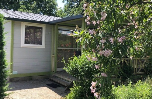 Saint-Boil Ski Chalet | ZEcamping 4 étoiles piscine couverte tente 35m2