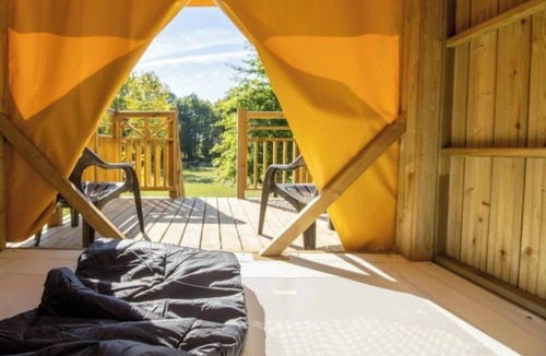 Azur House | ZEcamping 4* animé piscine couverte dog friendly jacuzzi tente 2 pers