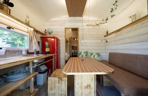 Chassenard Cabin | ZEcamping piscine chauffée dog friendly sauna cabane BBQ clim 19m2