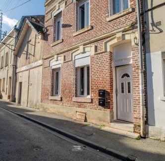 Saint-Quentin Apartment | ZenkaSerenity 2- 3 min Gare-IUT-wifi-Centre, Tout confort