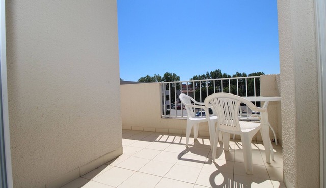 1 bedroom apartment + parking in Canet
