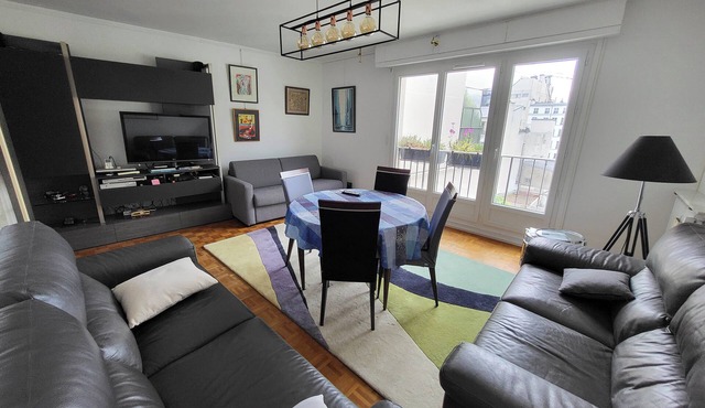 1 Bedroom Apartment in Paris