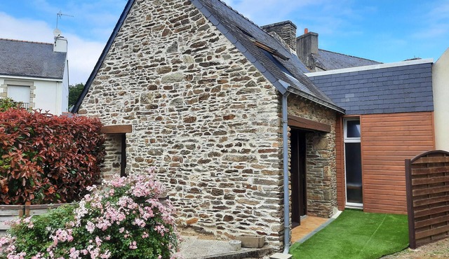 1 bedroom lovely home in Moelan sur Mer