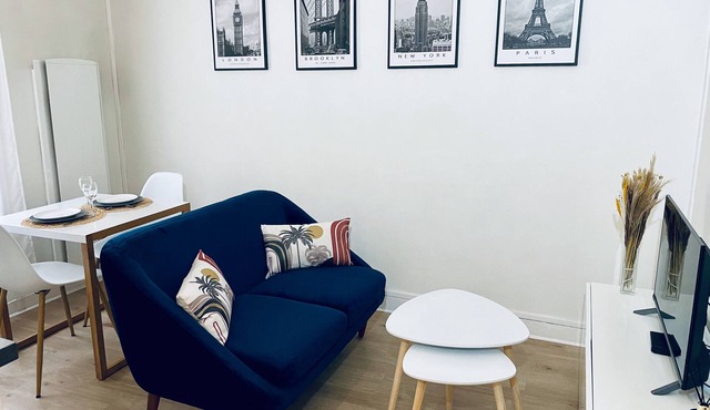 10 minutes from La Défense and 20 minutes from Paris or Rolland Garros