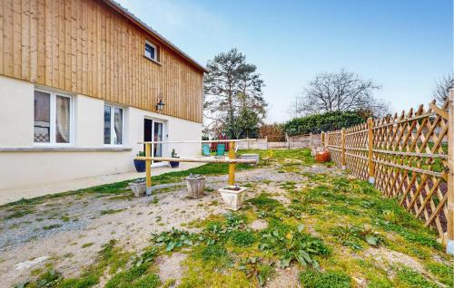2 Bedroom Amazing Home In Cossaye