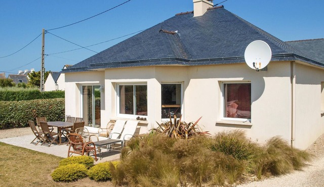 2 bedroom beautiful home in Kerlouan