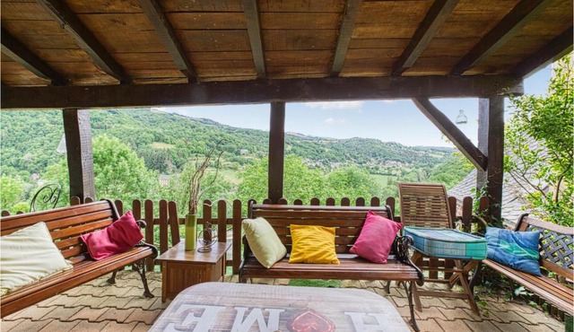 2 Bedroom Nice Home In Saint Laurent D'olt
