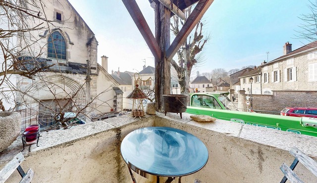 2 bedroom nice home in Volnay