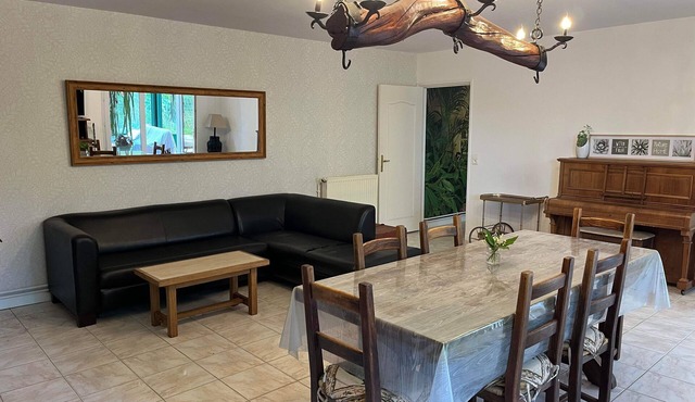 2 Bedroom Private vacation home in Bayeux