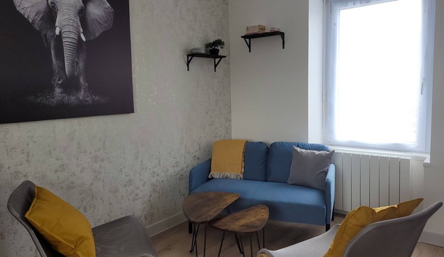 *2bed duplex apartment 18min from the beach