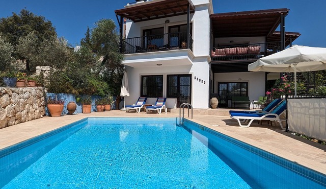 3 Bed/3 Bath Detached Villa, Private Pool, Fantastic Views, 5 min walk to town in Kalkan