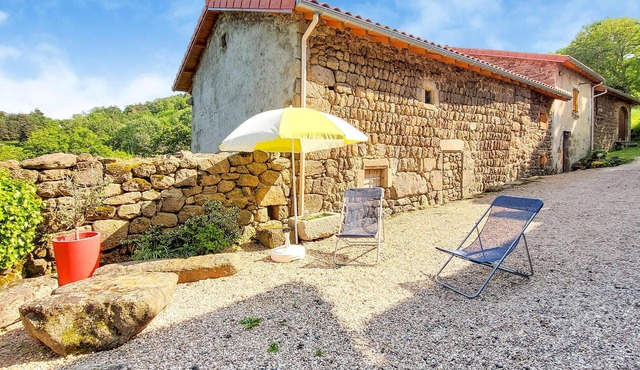 3 bedroom amazing home in Essertines-en-Châtelne