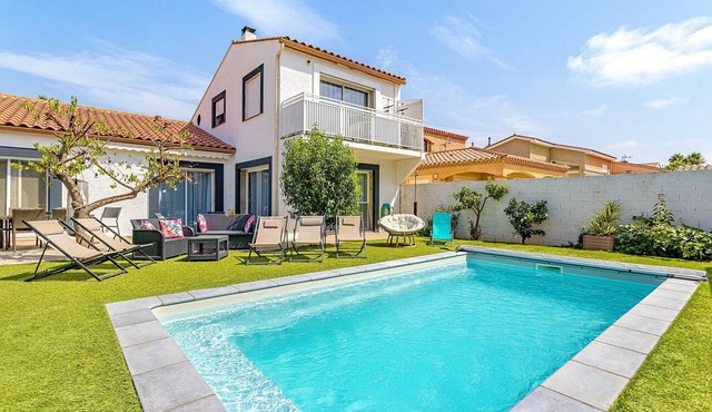 3-Bedroom House with Pool