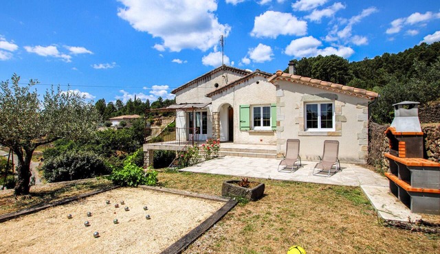 3 bedroom pet friendly home in Tauriers