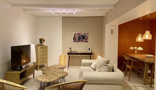 3-star listed house with garden
