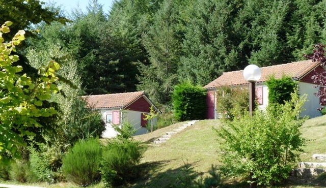 35m² Chalet, 3 bedrooms, 6 people, Champagnac-le-Vieux