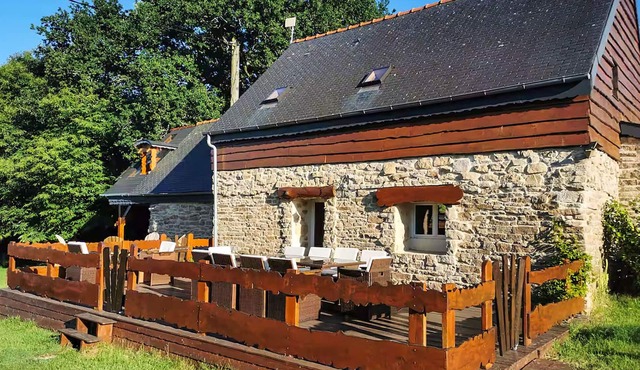 4 bedroom cozy home in Rosporden