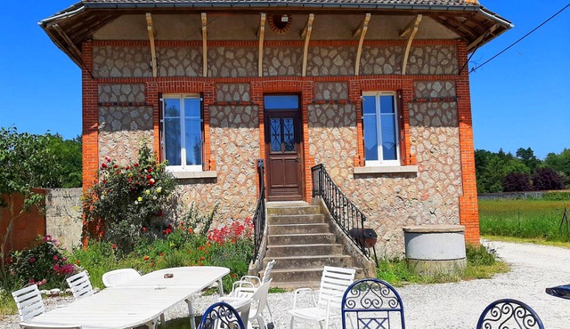4-bedroom house for business trips only between Orléans and Gien