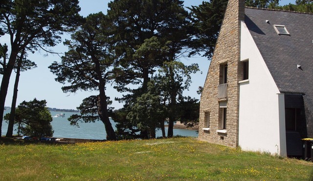 4-Bedroom House - Gulf of Morbihan, 10 minutes from Vannes, right on the water
