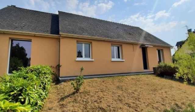 4 bedrooms house single storey hourse
