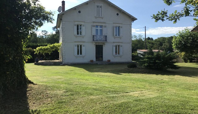 4 ch 8 people Maison de Maitre from 1924