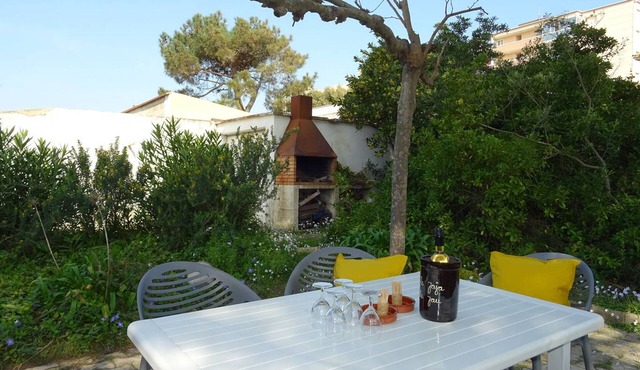 4-Sided Villa Near Beach, Air Cond., Garden, Canet-en-Roussillon
